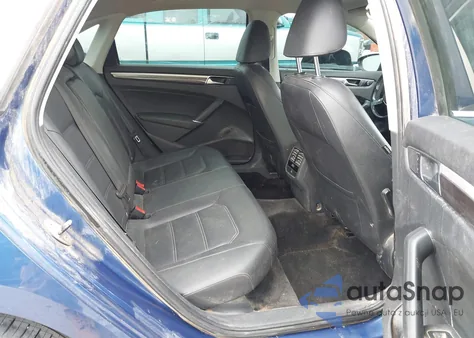 2017 Volkswagen Passat 1.8T Se z USA, uszkodzony, nr VIN 1VWBT7A31HC000694